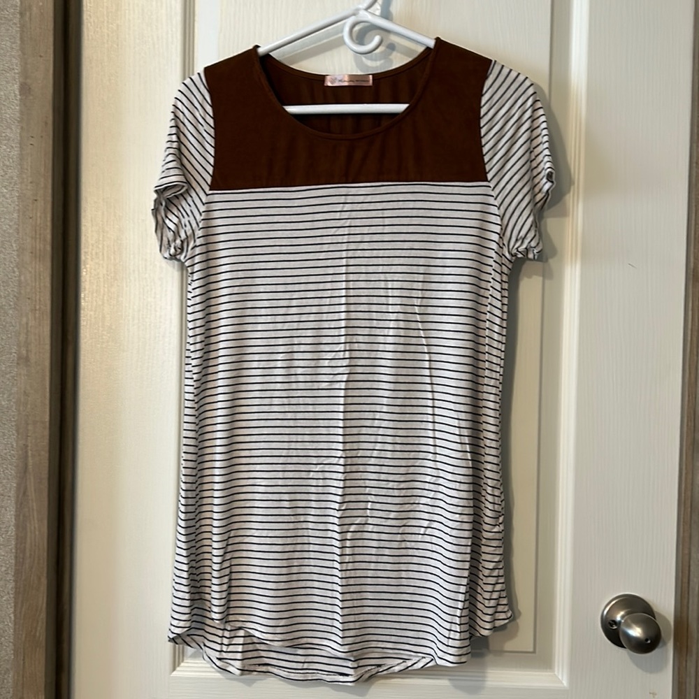 Maternity short sleeve top
